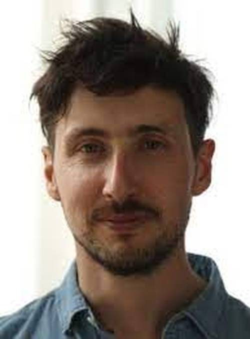 Cristóbal León